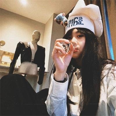 马路对面的房子